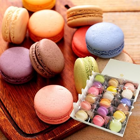 マカロン 18個入 手提げ袋対応可能 箱にリボン掛け 個包装 常温保存可 スイーツ ギフト 誕生日 内祝い プレゼント 天使がくれたマカロン [冷] km18