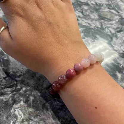 富と幸運を引き寄せるファッション8mm天然石ビーズブレスレット。女性用ブレスレットジュエリー。カラフルなパーティーギフト。