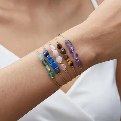 12星座の誕生石をあしらったおしゃれなハンドメイドブレスレット。誕生日プレゼントにも。