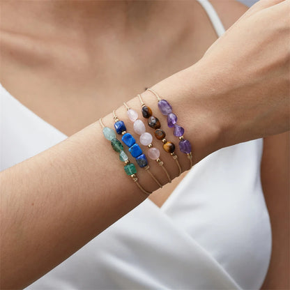 12星座の誕生石をあしらったおしゃれなハンドメイドブレスレット。誕生日プレゼントにも。
